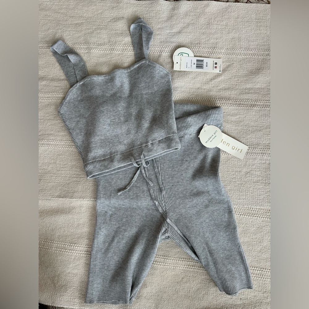 Madden Girl Gray Ribbed Knit Top & Shorts